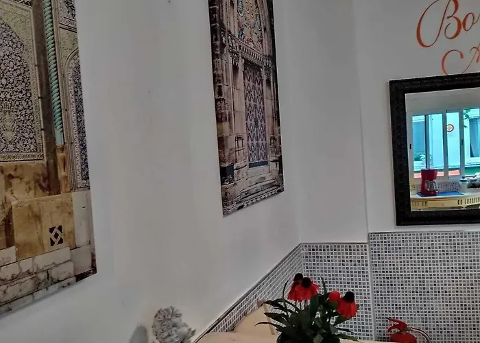 الشباب مالاغا سينترو بيت شباب *
