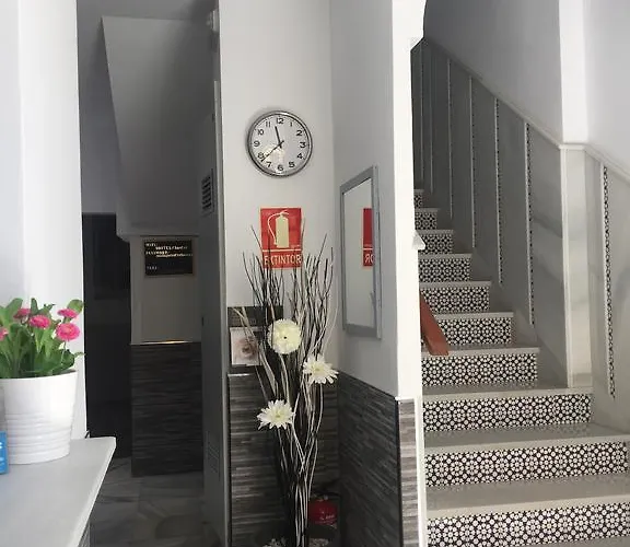 马拉加中心旅馆 旅馆 *